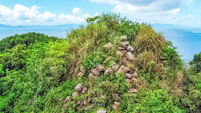 雞罩山烽火臺.jpg